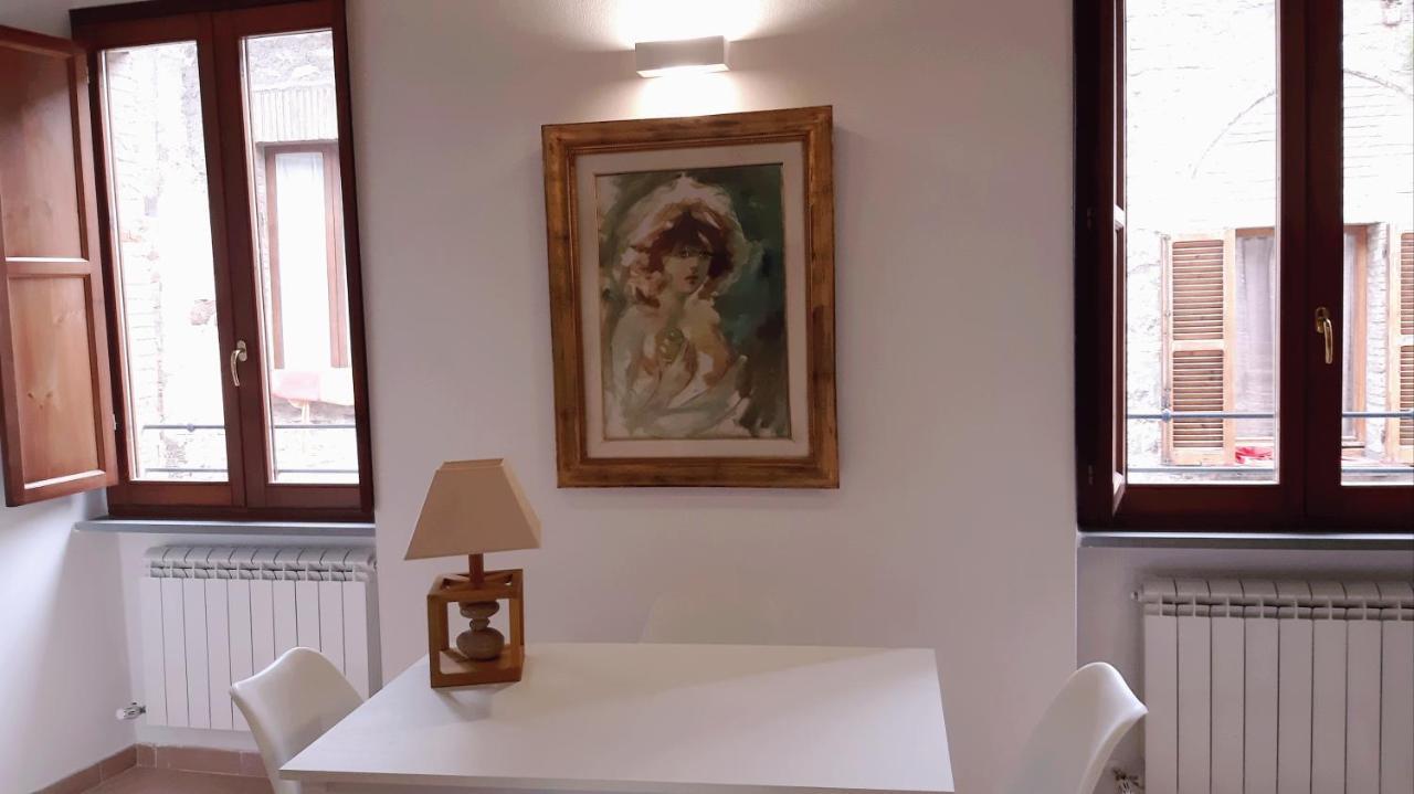 Civico Apartment Губио Екстериор снимка