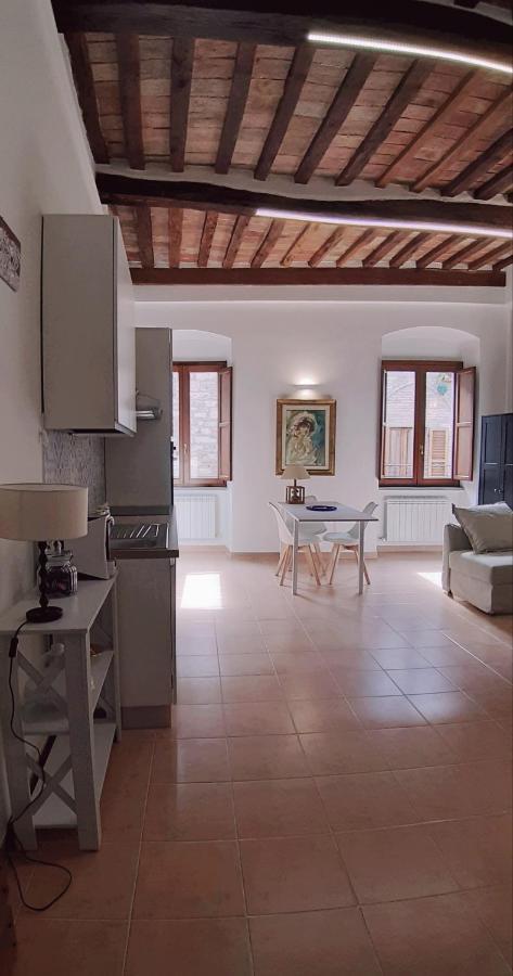 Civico Apartment Губио Екстериор снимка